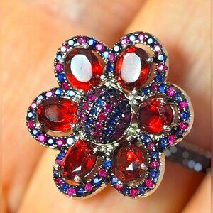 925 Sterling Silver Flower Ring Sz 7.75 with Natural Garnet, Ruby, Sapphire Gems